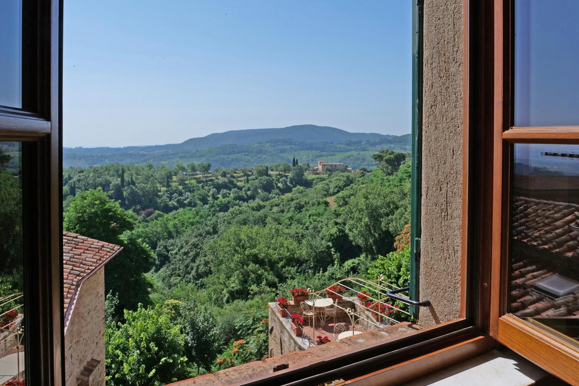 Delcorto Suites Montepulciano Stazione 外观 照片