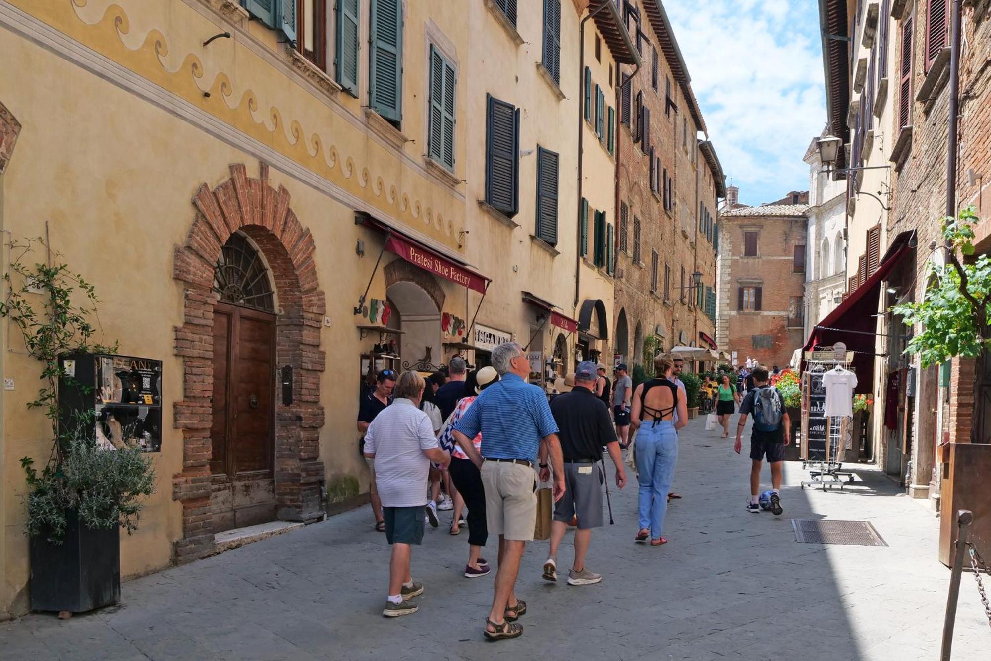 Delcorto Suites Montepulciano Stazione 外观 照片